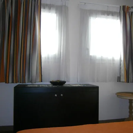 Imperial Apartment *
